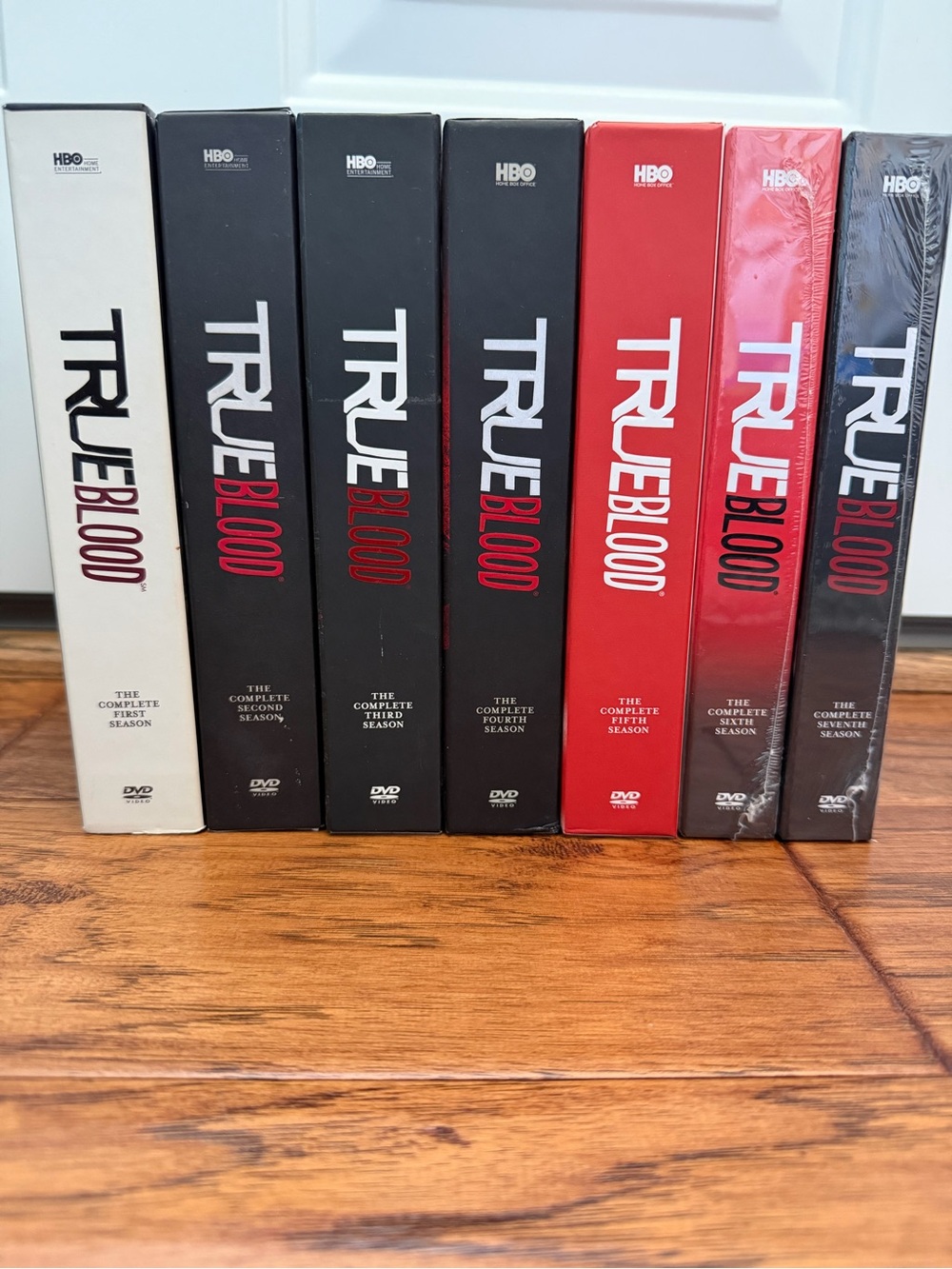 HBO True Blood DVD Box Set Collection — Entire Series (season 1-7)